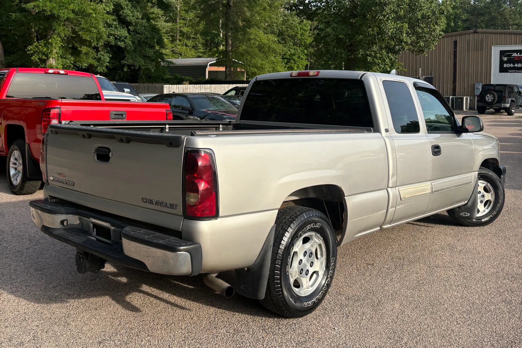 Used 2004 Chevrolet Silverado 1500 LT w/ Light Duty Power Package RWD image 5