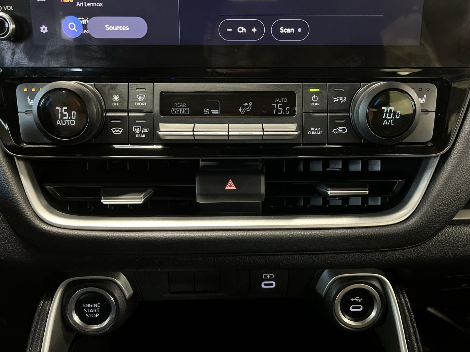 Used 2024 Toyota Grand Highlander XLE image 17