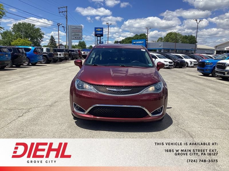 Used 2019 Chrysler Pacifica Touring Plus w/ Cold Weather Group FWD image 2