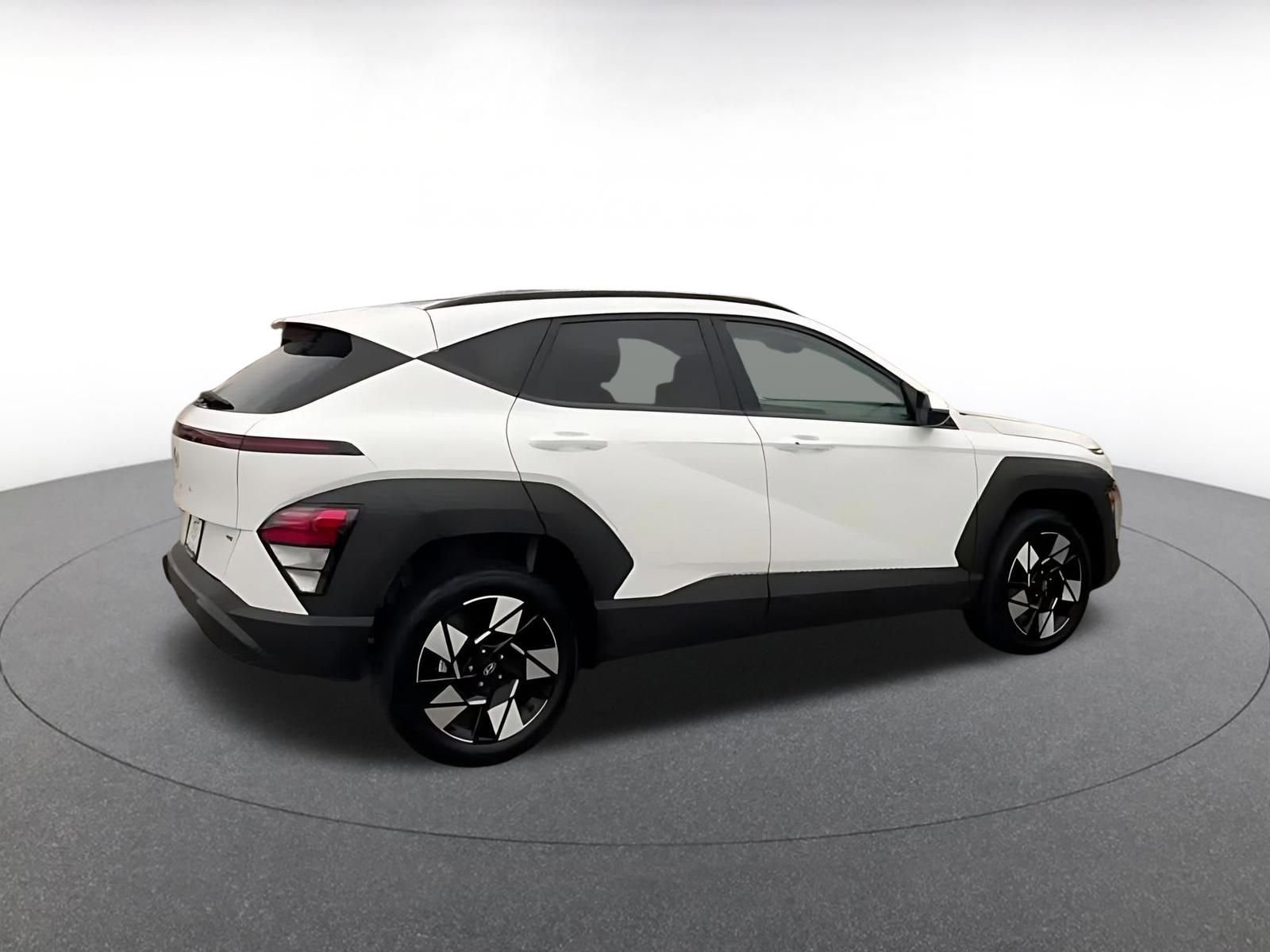 Used 2025 Hyundai Kona SEL image 15