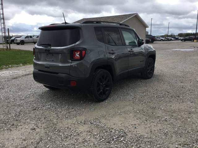 Used 2022 Jeep Renegade Altitude image 3