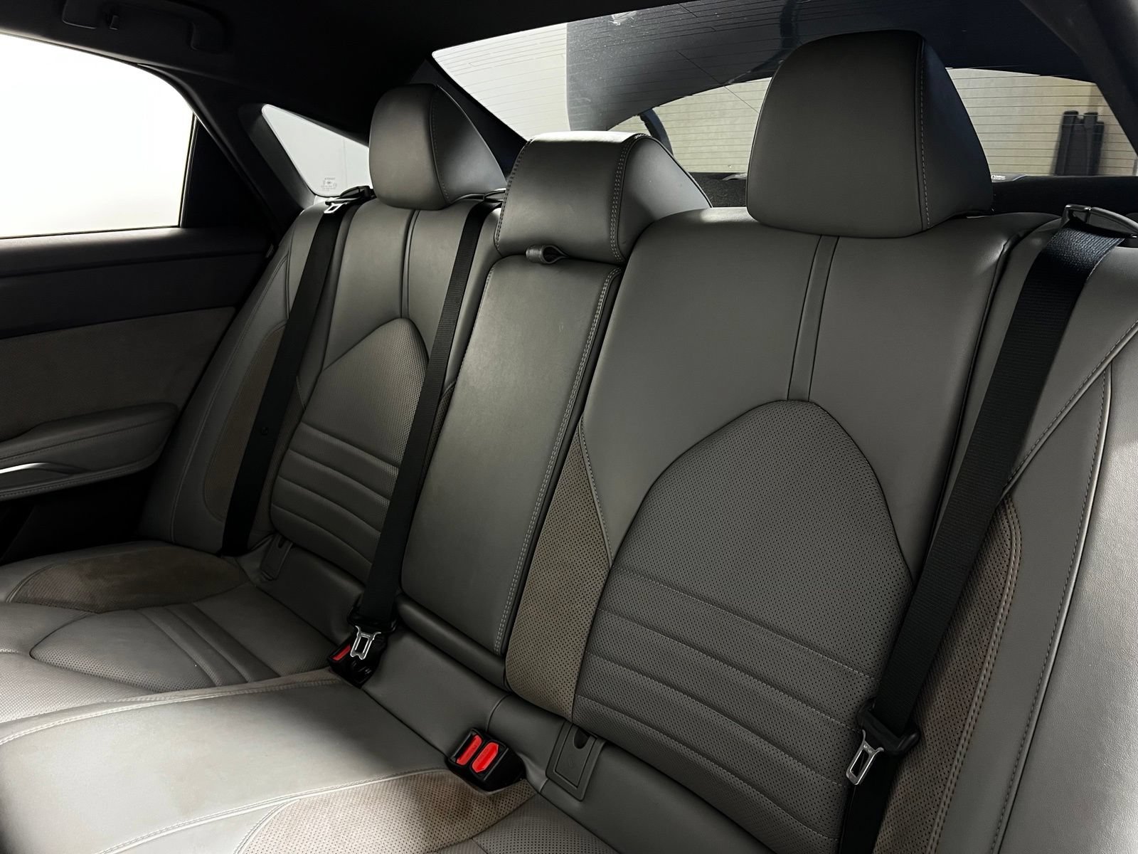 Used 2019 Toyota Avalon XSE FWD image 24