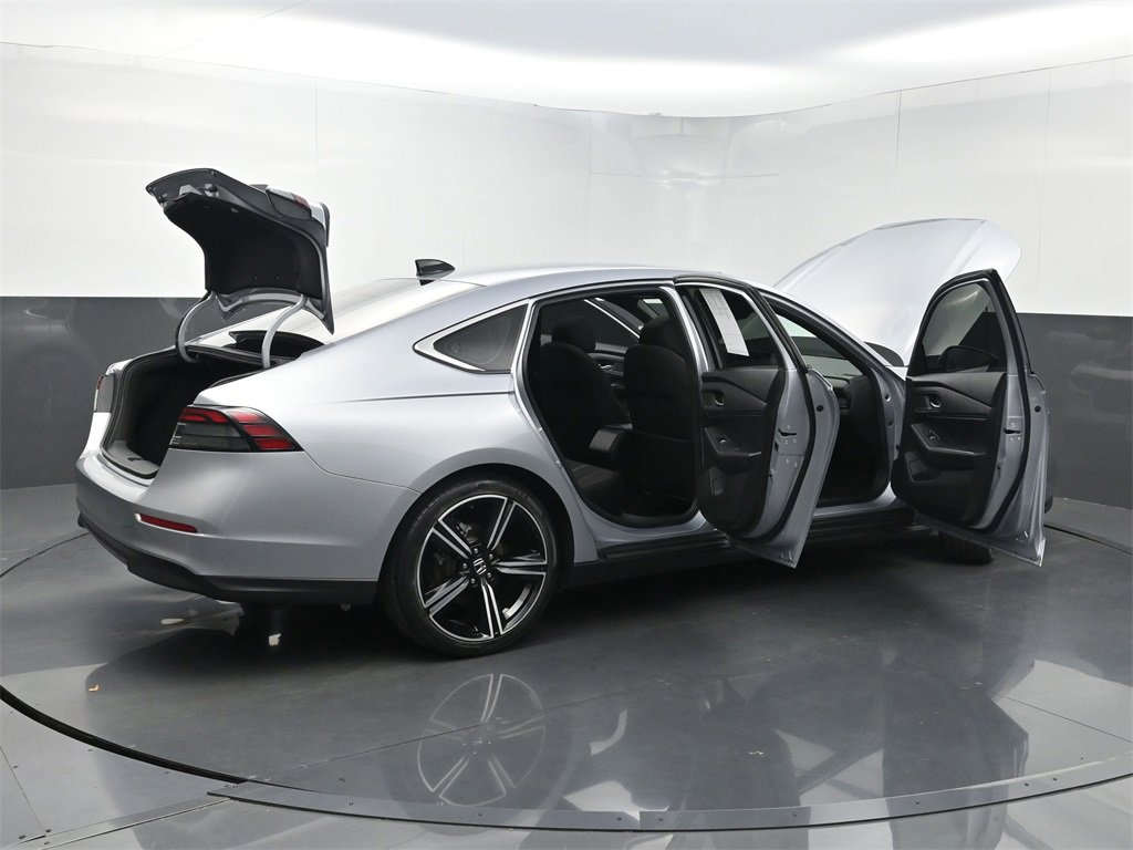 Used 2023 Honda Accord Sport image 35