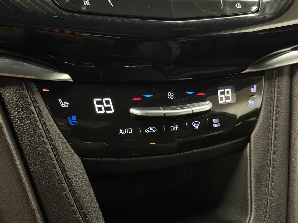 Certified 2024 Cadillac XT6 Sport w/ LPO, Floor Liner Package AWD/4WD image 32