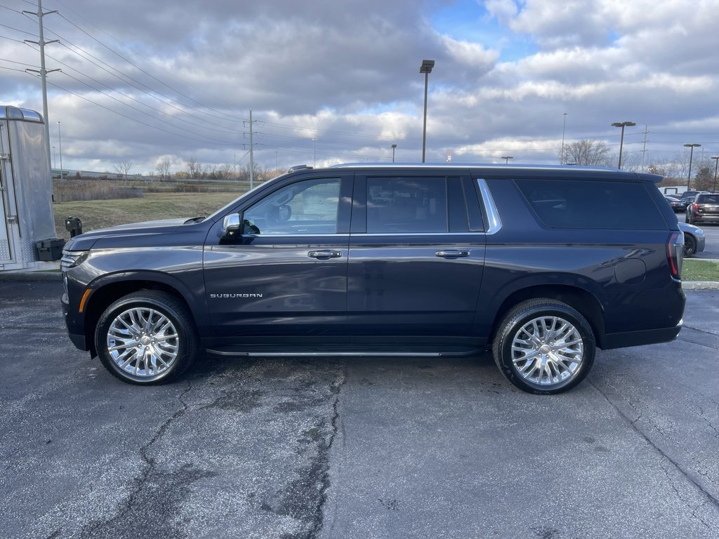 New 2026 Chevrolet Suburban Premier image 4