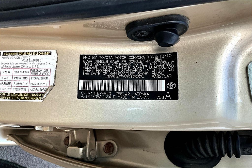 Used 2011 Toyota Corolla LE FWD image 19