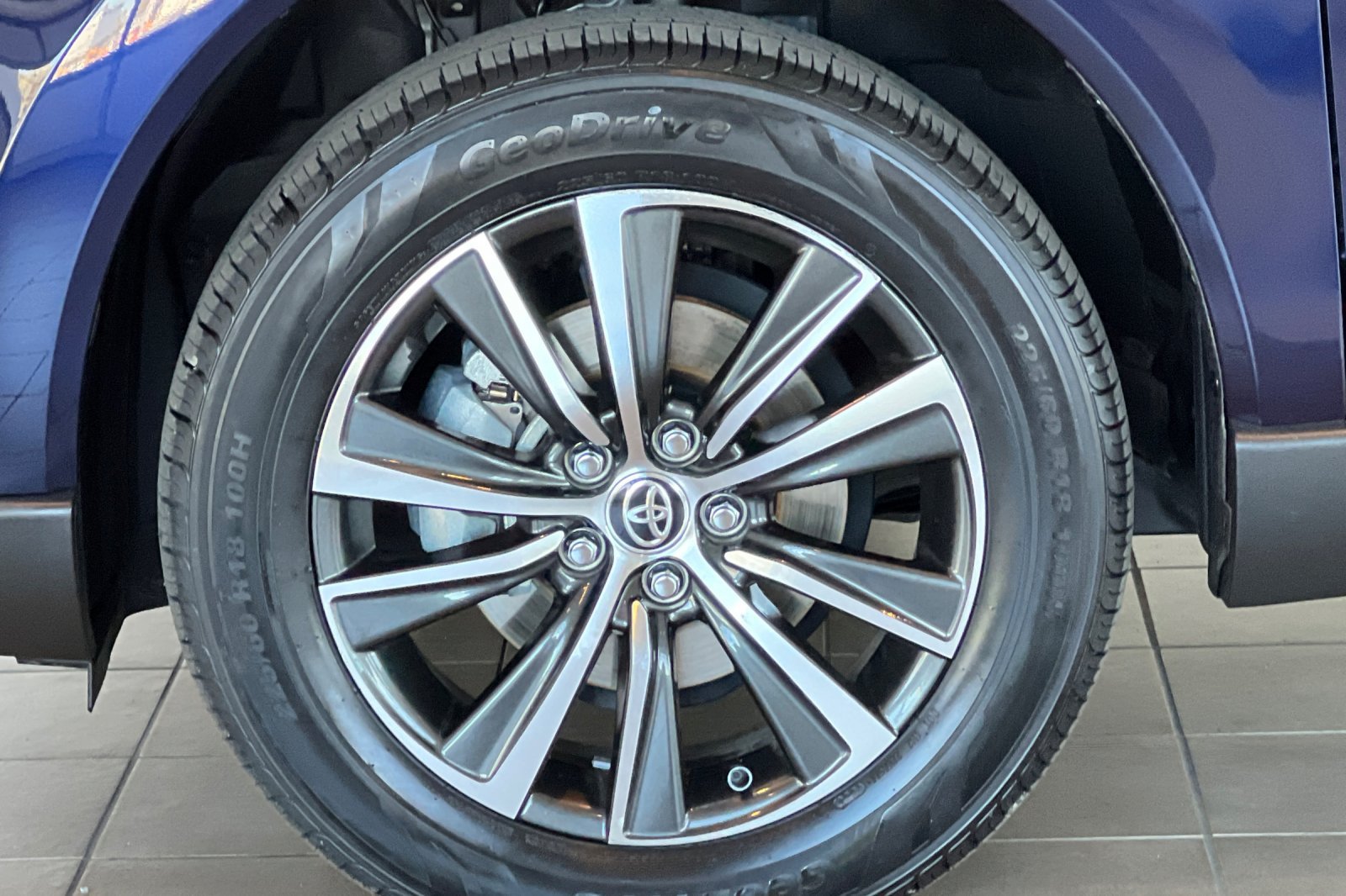 Certified 2024 Toyota Venza LE AWD/4WD image 26