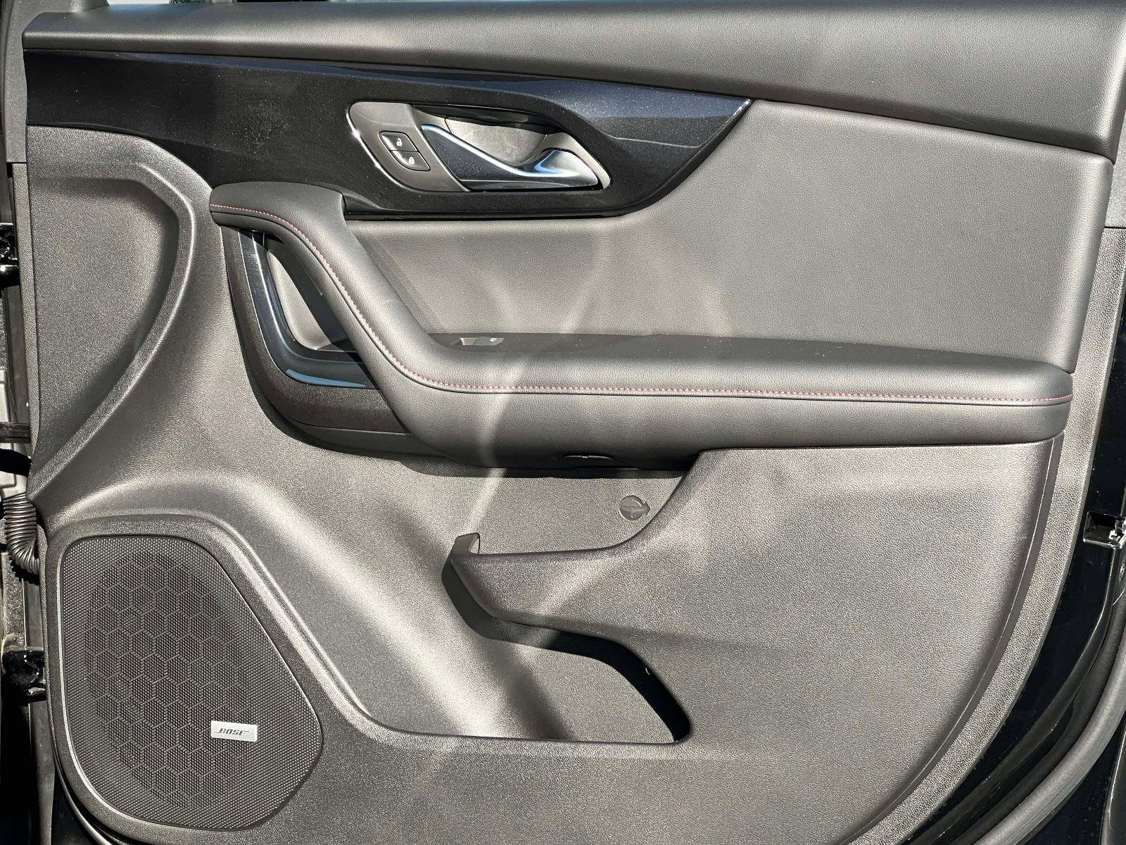 Certified 2025 Chevrolet Blazer RS w/ Driver Confidence II Package image 25