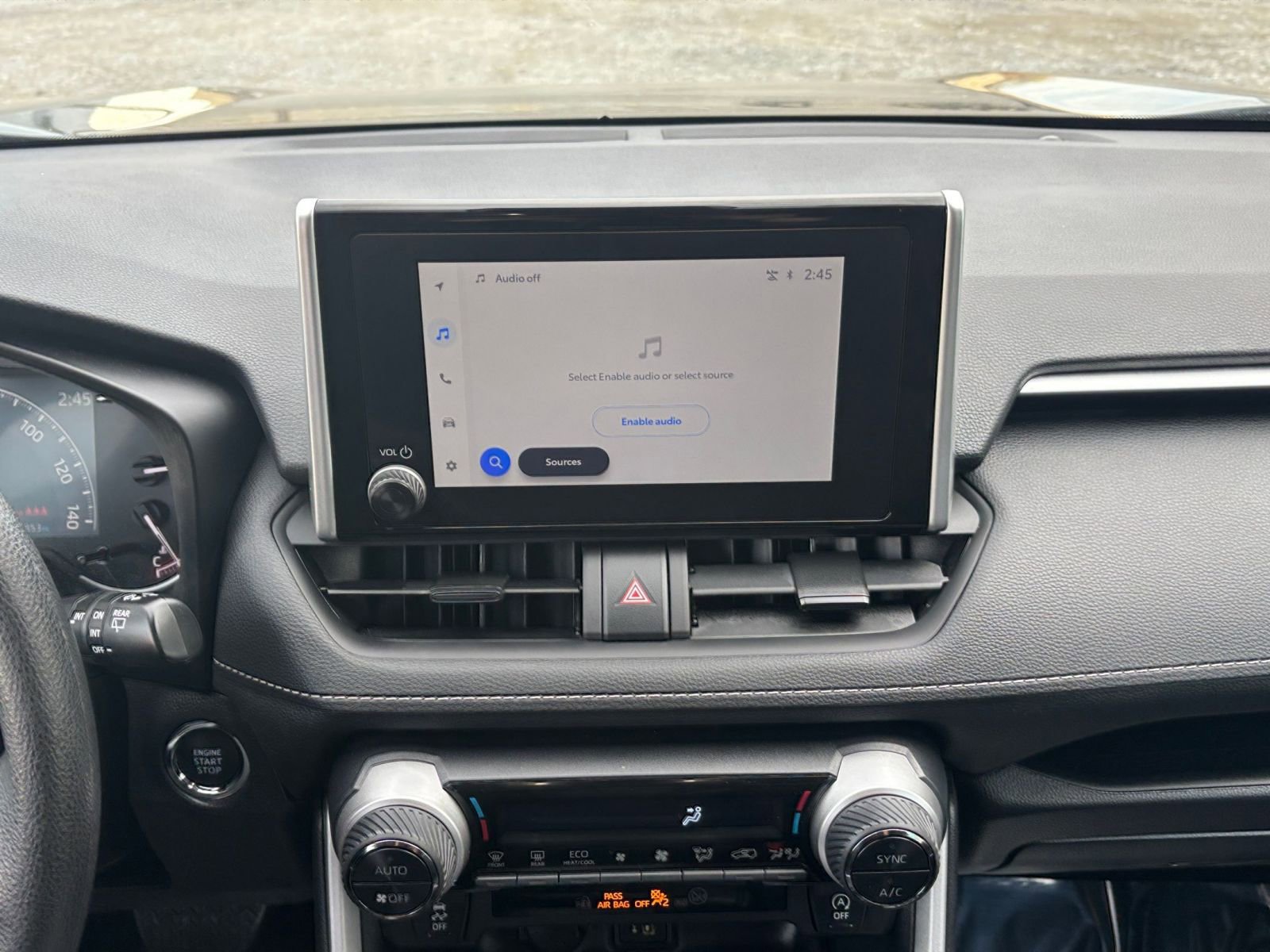 Used 2025 Toyota RAV4 XLE image 18