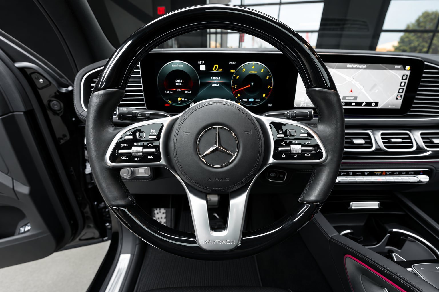 Used 2022 Mercedes-Benz Maybach GLS 600 4MATIC image 31