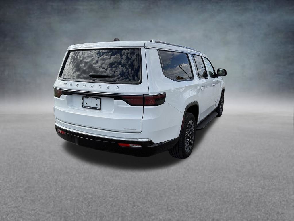 Used 2024 Jeep Wagoneer L Series II AWD/4WD image 5