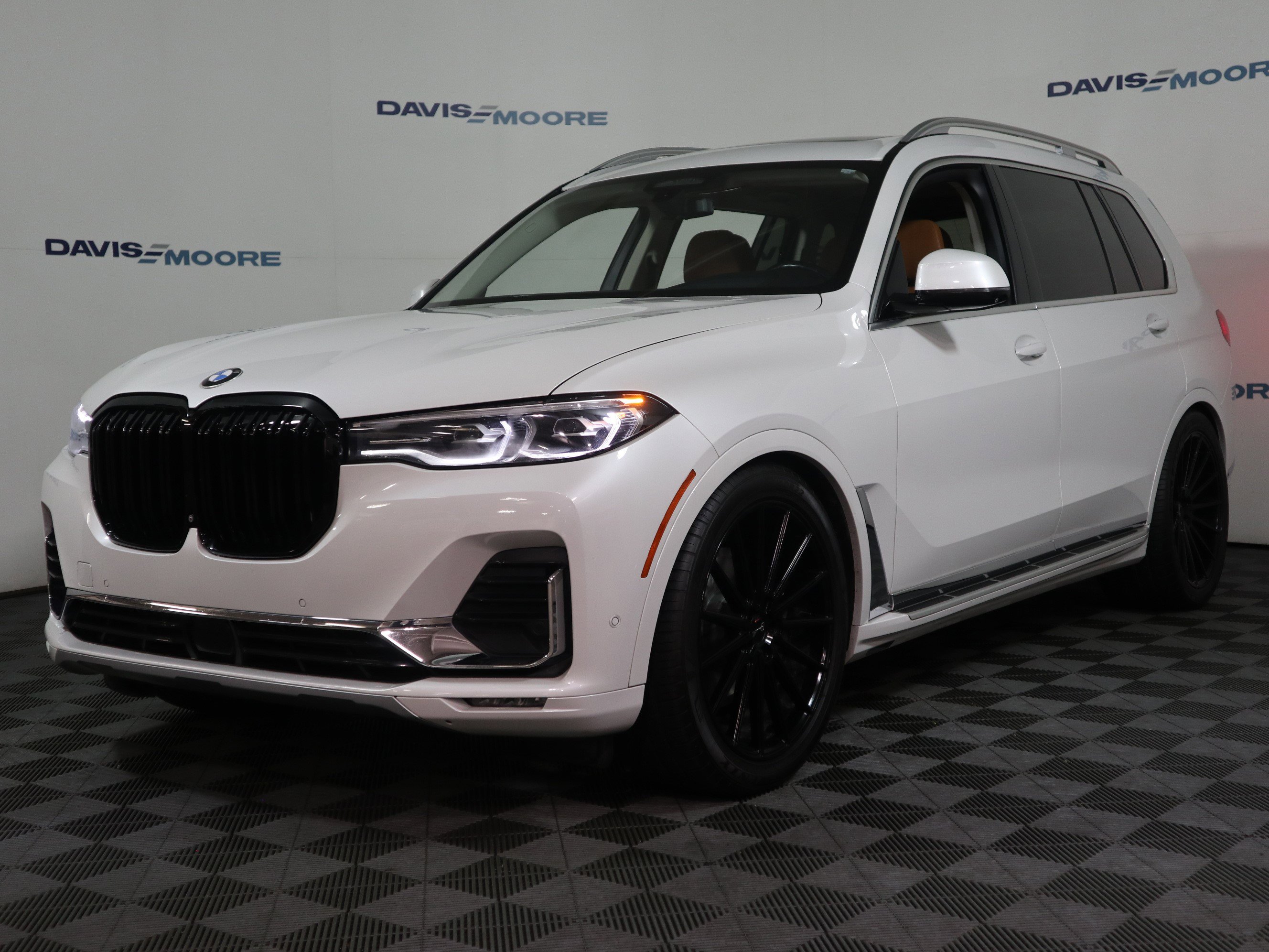 Used 2019 BMW X7 xDrive50i w/ Premium Package AWD/4WD image 13