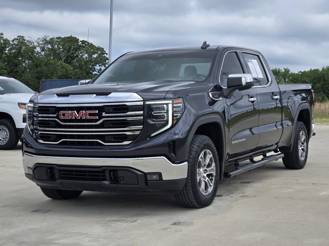 Used 2024 GMC Sierra 1500 SLT w/ SLT Convenience Package AWD/4WD image 4