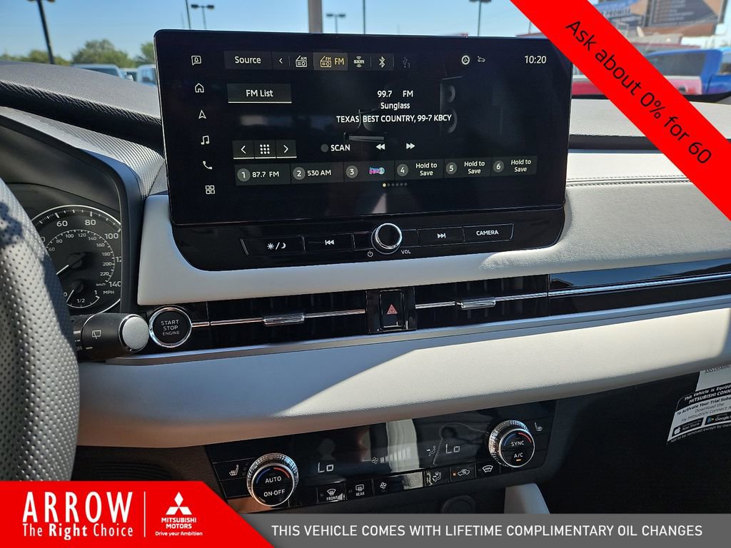 New 2025 Mitsubishi Outlander SE image 25