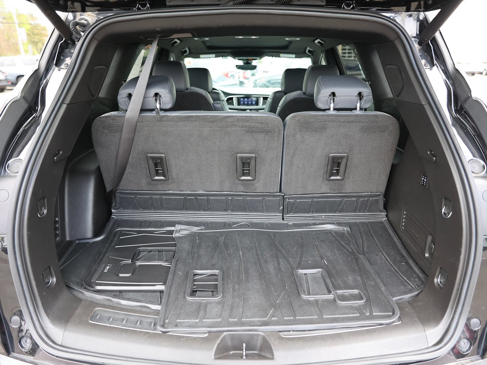 Used 2022 Buick Enclave Premium w/ Experience Buick Package AWD/4WD image 13