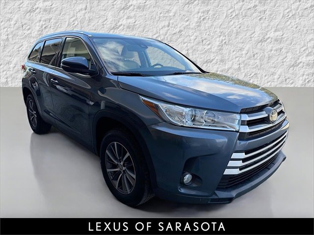 Used 2019 Toyota Highlander XLE image 1