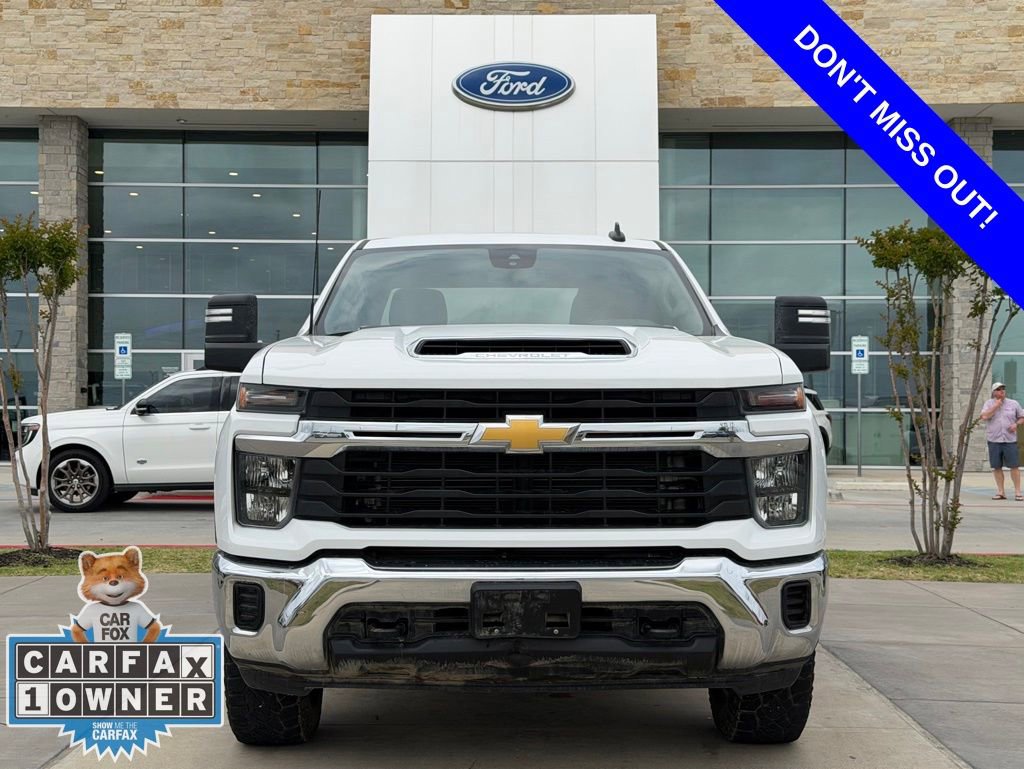 Used 2024 Chevrolet Silverado 2500 LT image 2