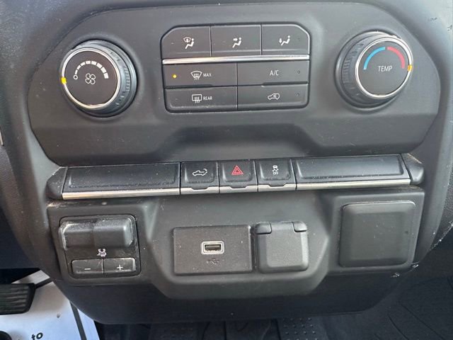 Used 2020 Chevrolet Silverado 2500 Custom w/ Custom Value Package image 32