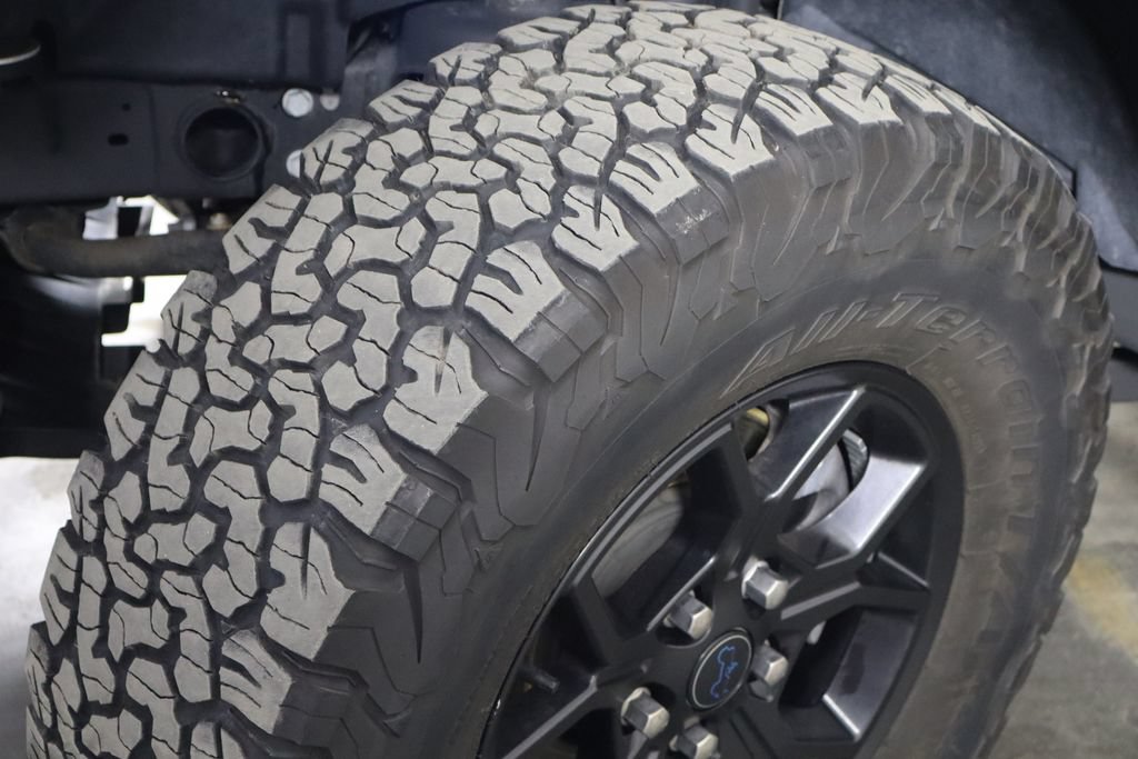 Used 2024 Jeep Wrangler Unlimited AWD/4WD image 37