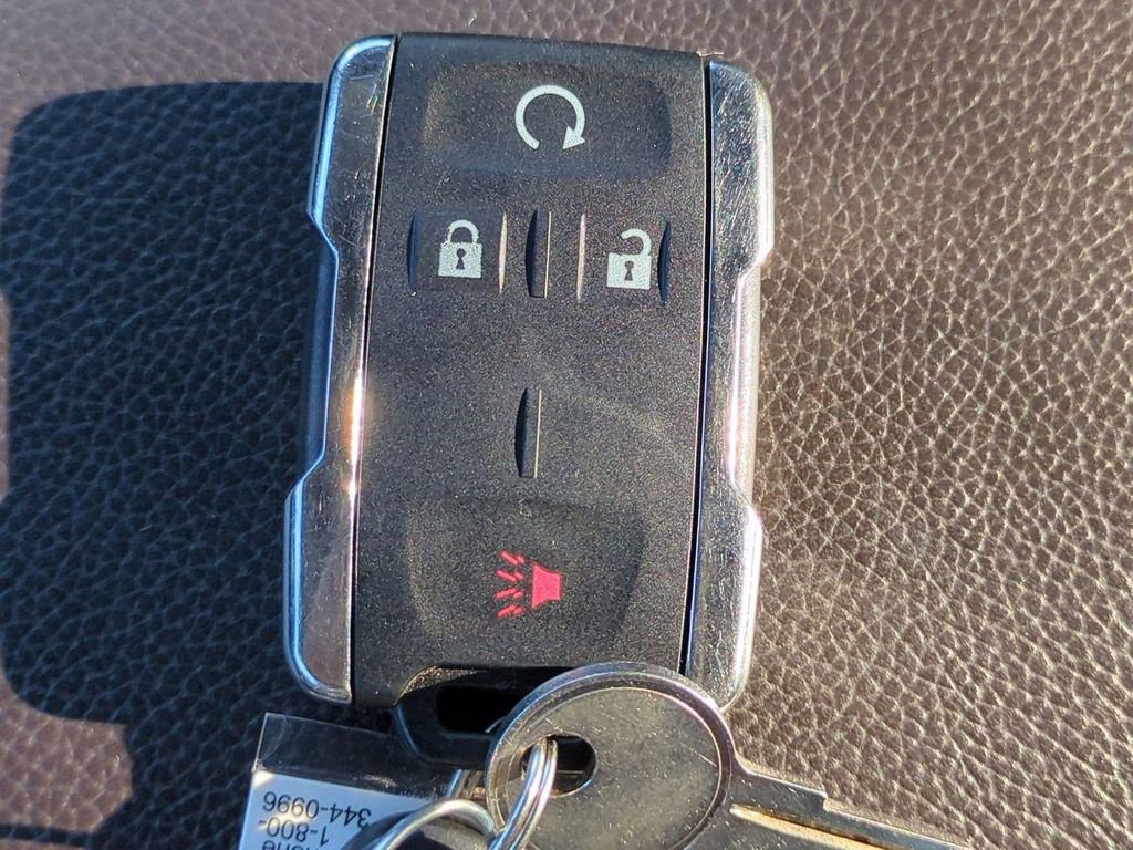 Used 2015 GMC Sierra 3500 Denali w/ Duramax Plus Package image 31