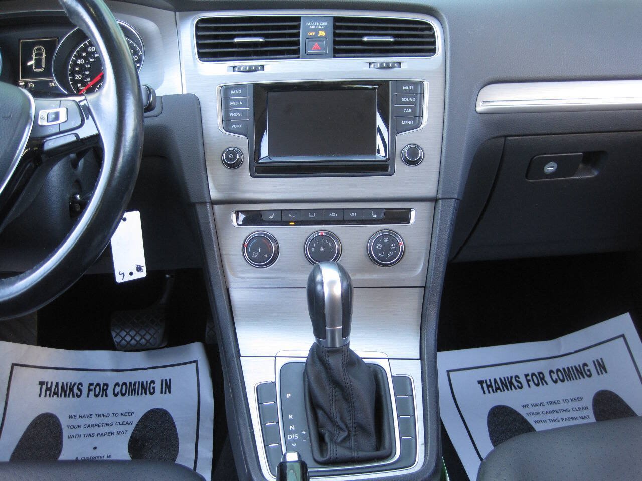 Used 2015 Volkswagen Golf S FWD image 27