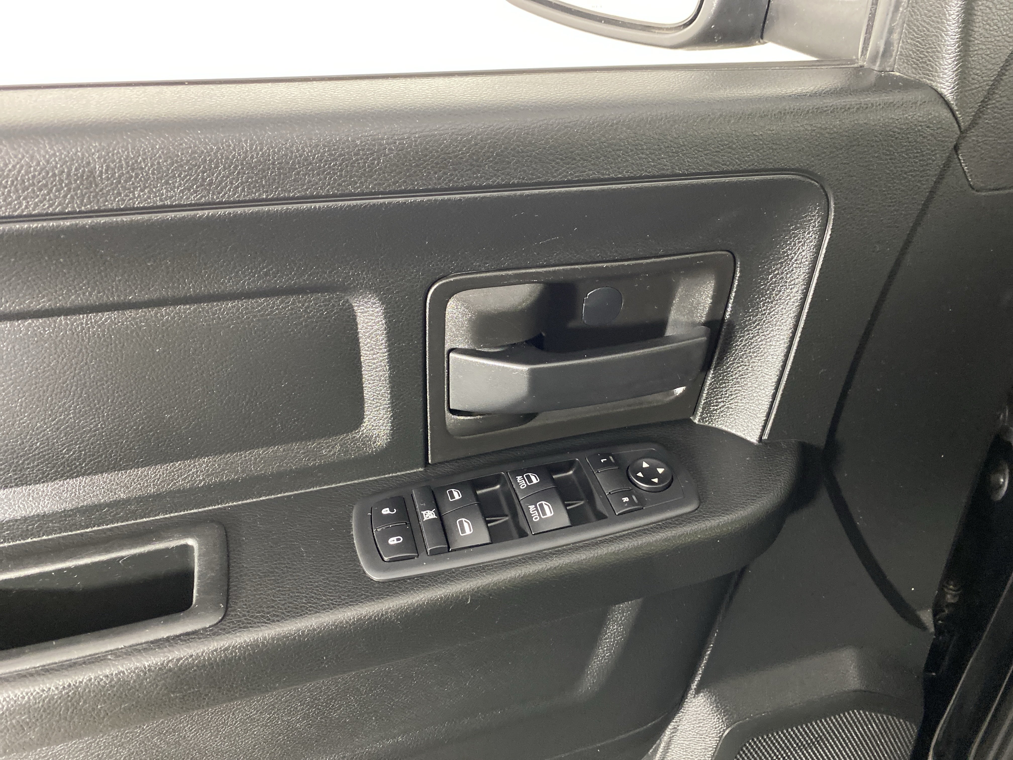 Used 2019 RAM 1500 Express w/ Wheel & Sound Group AWD/4WD image 14