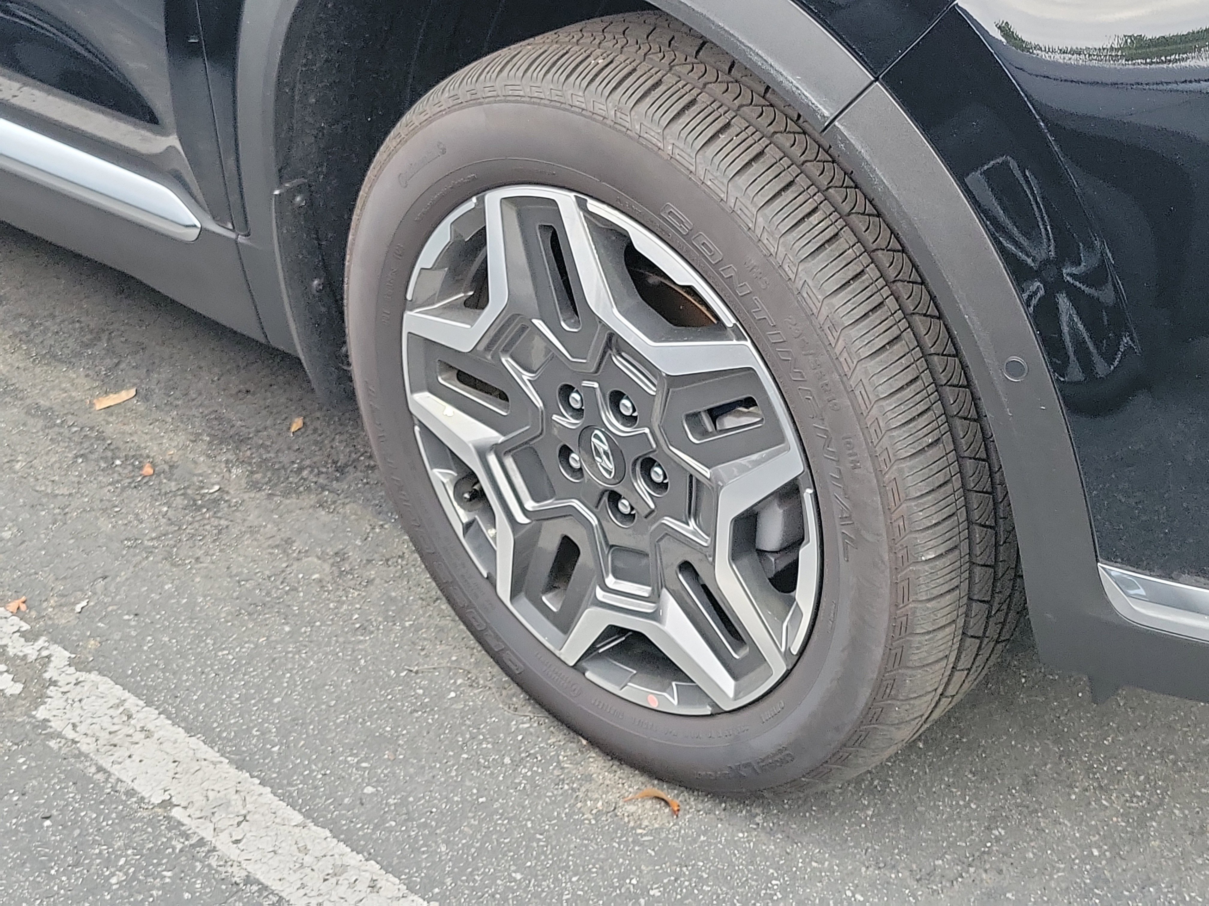 Used 2023 Hyundai Santa Fe Limited image 4