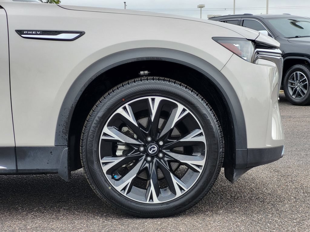 Used 2024 MAZDA CX-90 Plug-In Hybrid w/ Premium Pkg AWD/4WD image 29