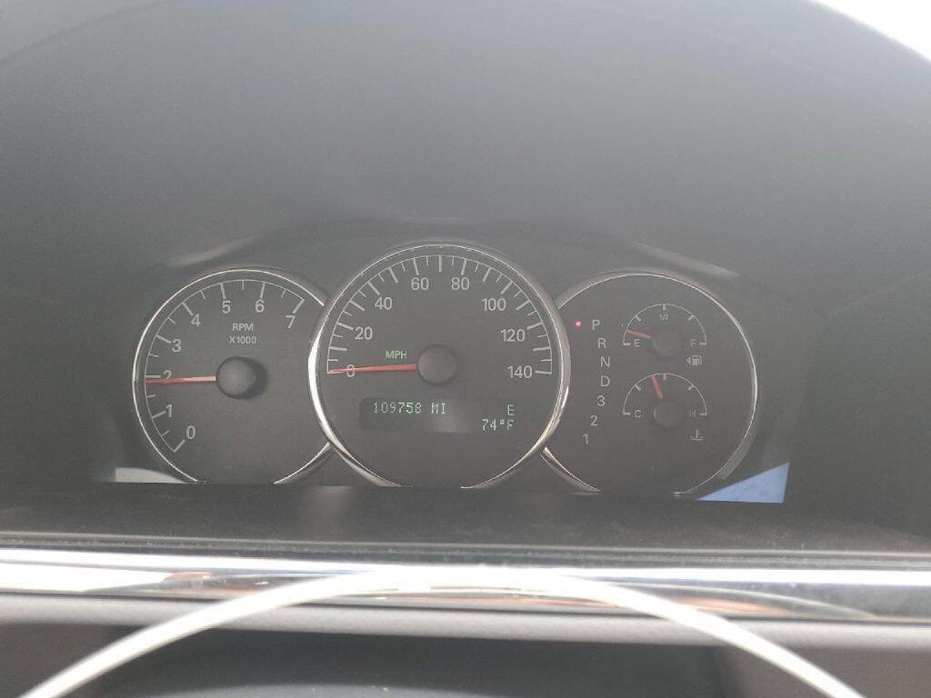 Used 2007 Buick LaCrosse CXL w/ Driver Confidence Package image 4