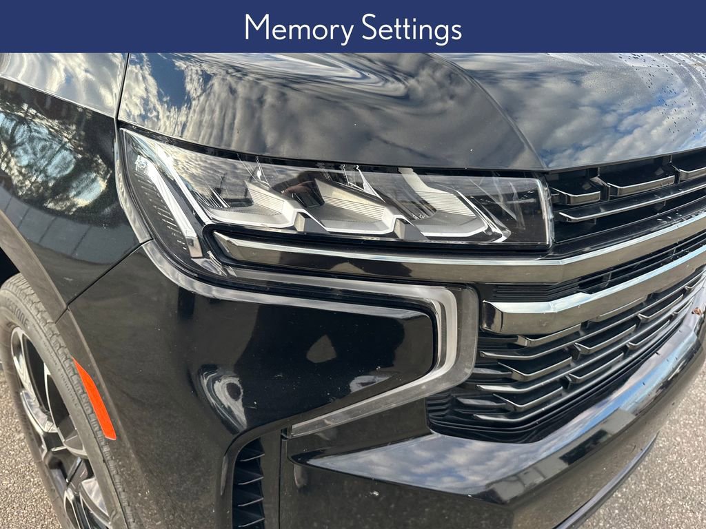 Used 2021 Chevrolet Suburban RST w/ Luxury Package image 12