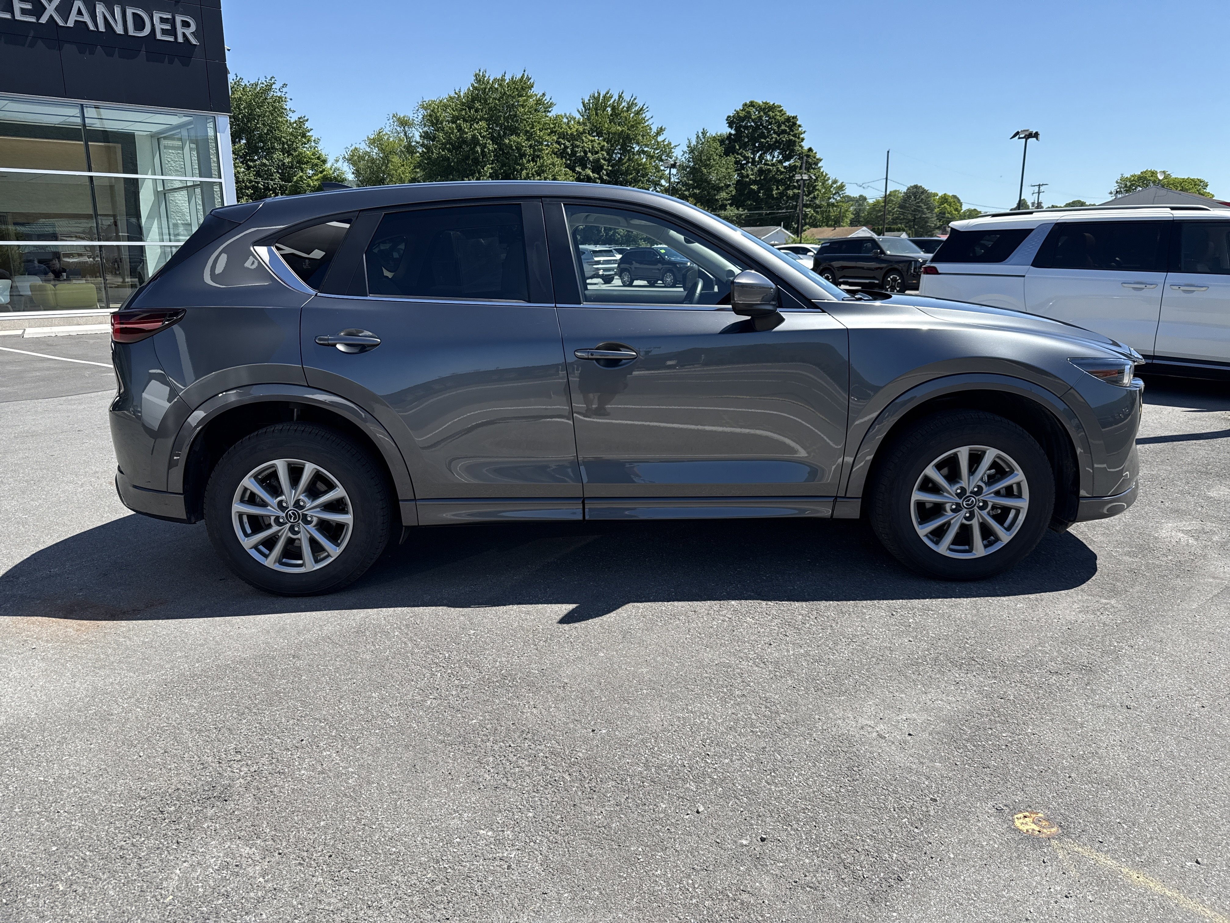 Used 2025 MAZDA CX-5 AWD 2.5 S w/ Preferred Package image 2