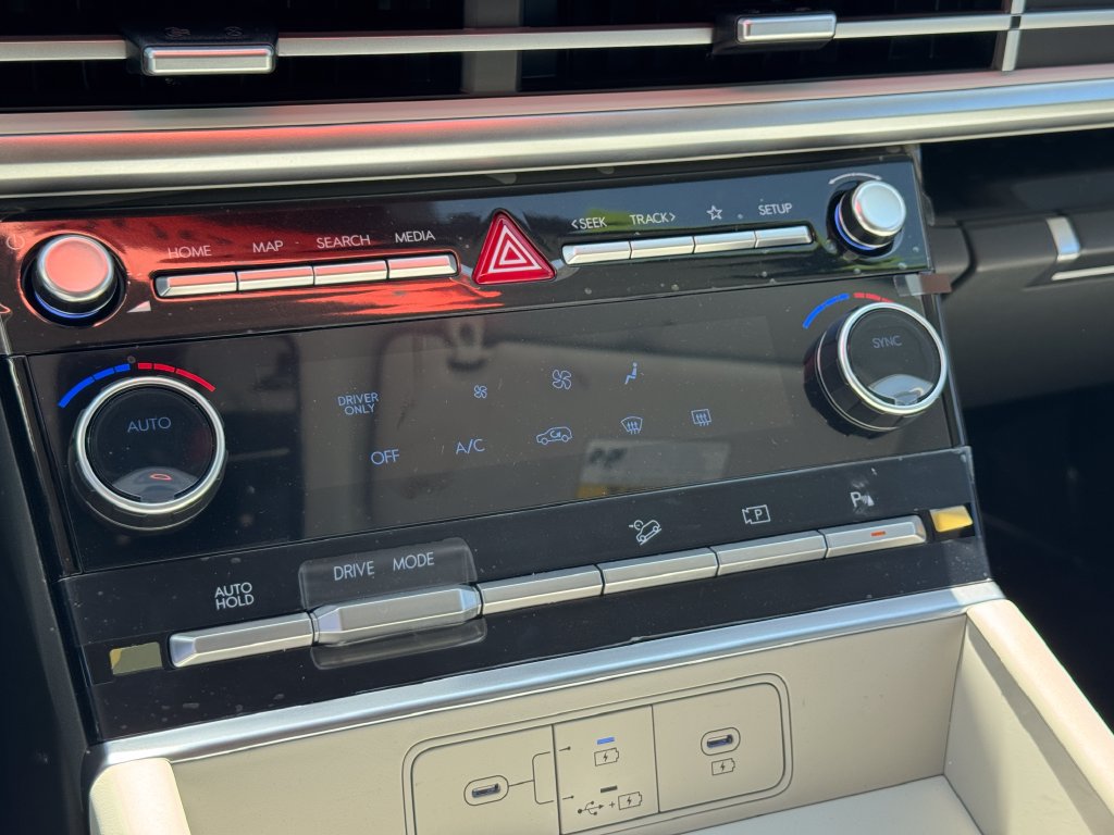 New 2026 Hyundai Santa Fe SE FWD image 23