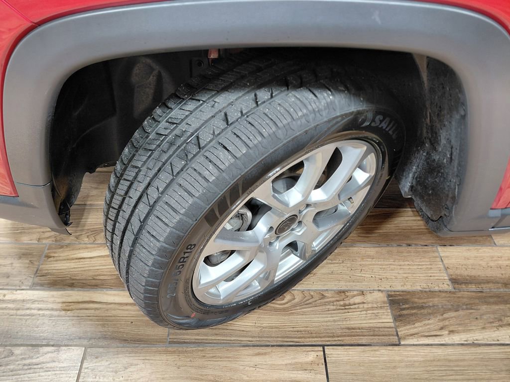 Used 2025 Jeep Compass Limited AWD/4WD image 24