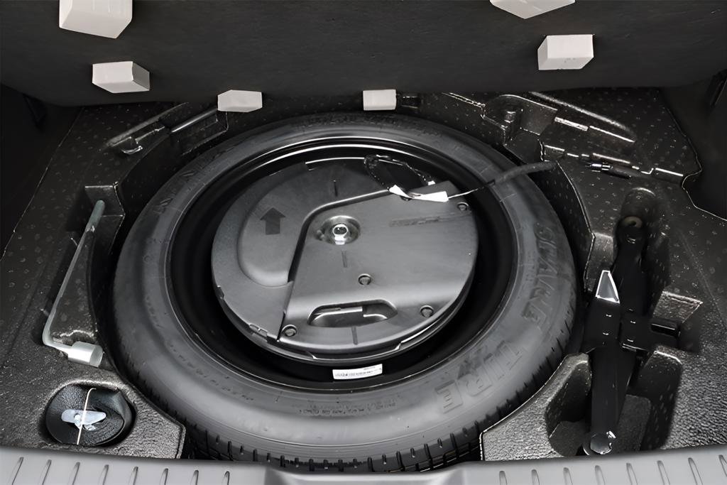 Used 2024 MAZDA CX-30 2.5 Turbo w/ Premium Package image 30