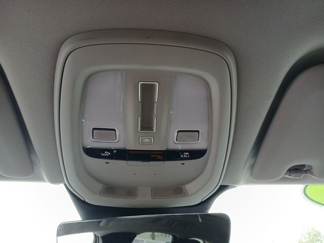 Used 2022 Volvo XC60 B5 Momentum w/ Advanced Package image 21