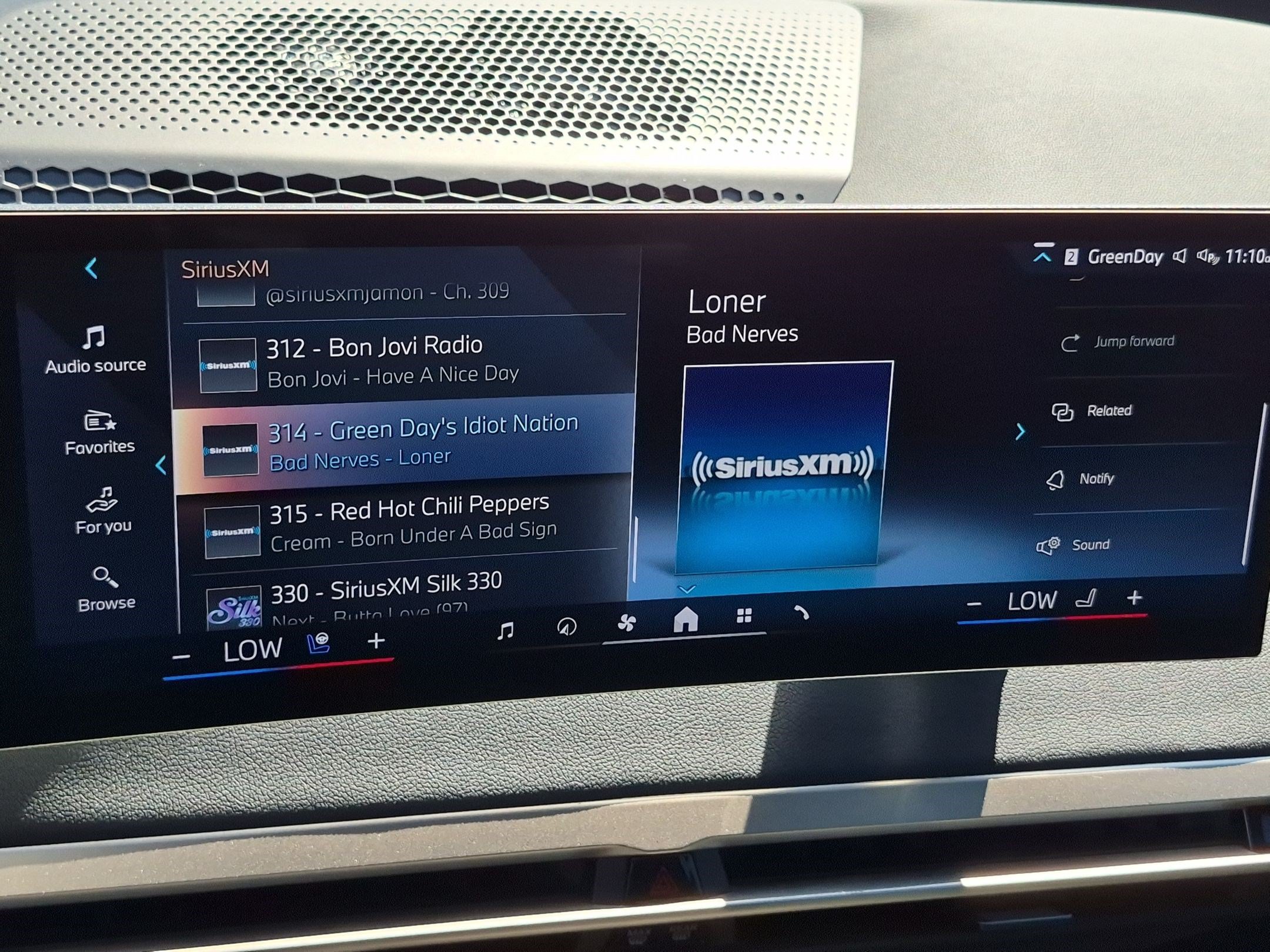 Certified 2025 BMW iX xDrive50 w/ Premium Package AWD/4WD image 23