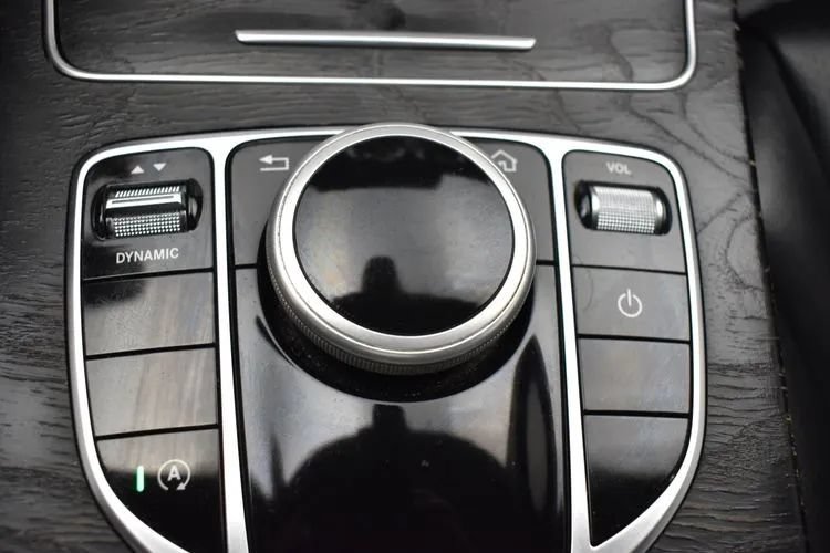 Used 2019 Mercedes-Benz C 300 4MATIC Sedan image 33