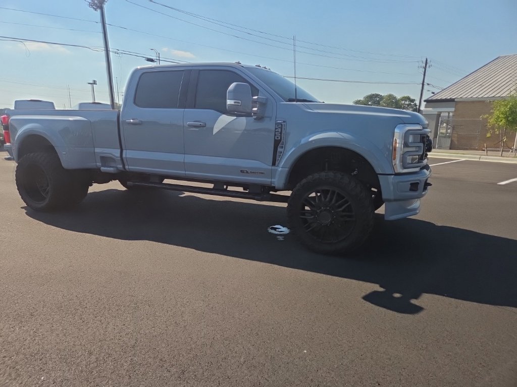 Used 2025 Ford F450 Lariat w/ FX4 Off-Road Package AWD/4WD image 28