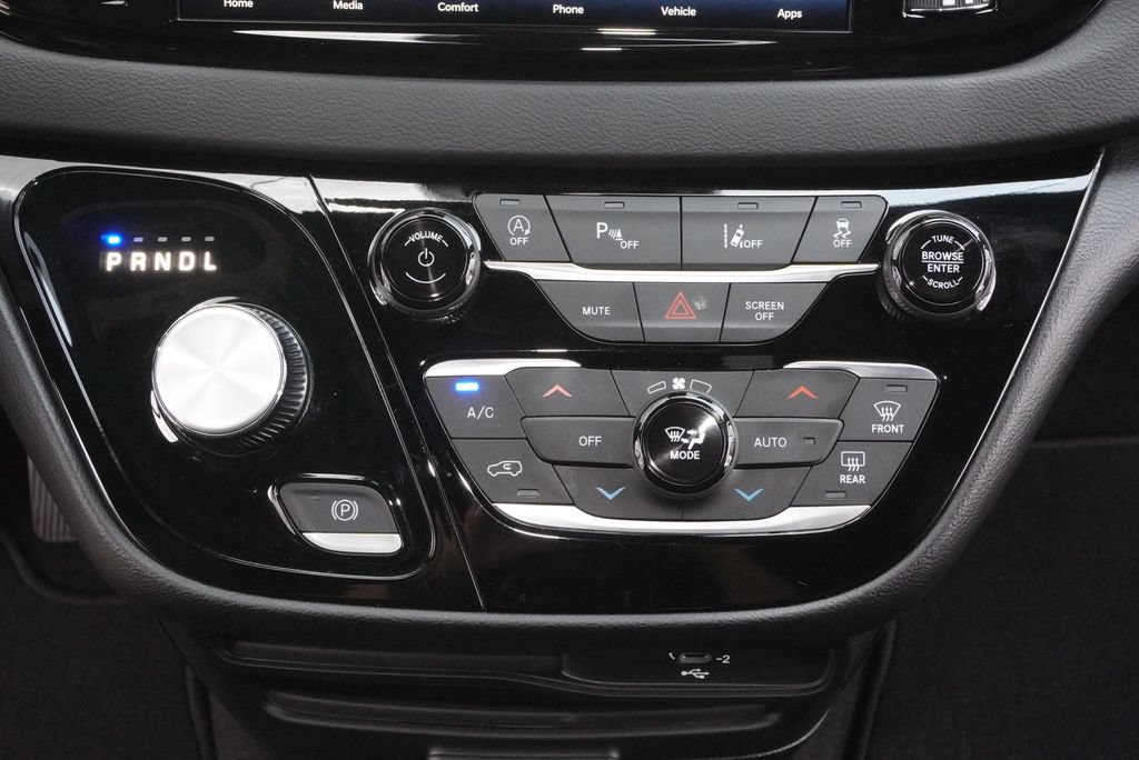 Used 2026 Chrysler Pacifica Select FWD image 14