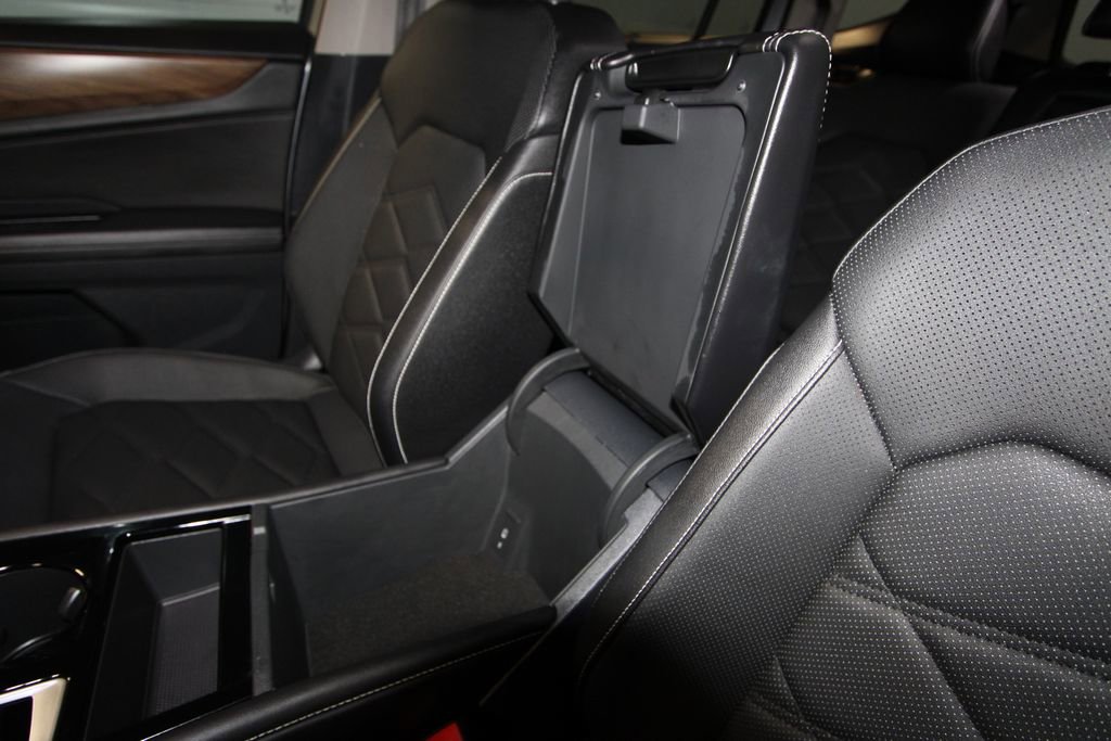 Used 2025 Volkswagen Atlas SE image 20