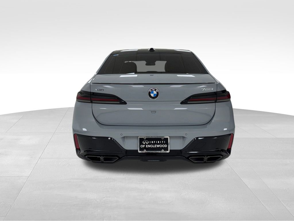 Used 2024 BMW 760i xDrive w/ Executive Package image 6