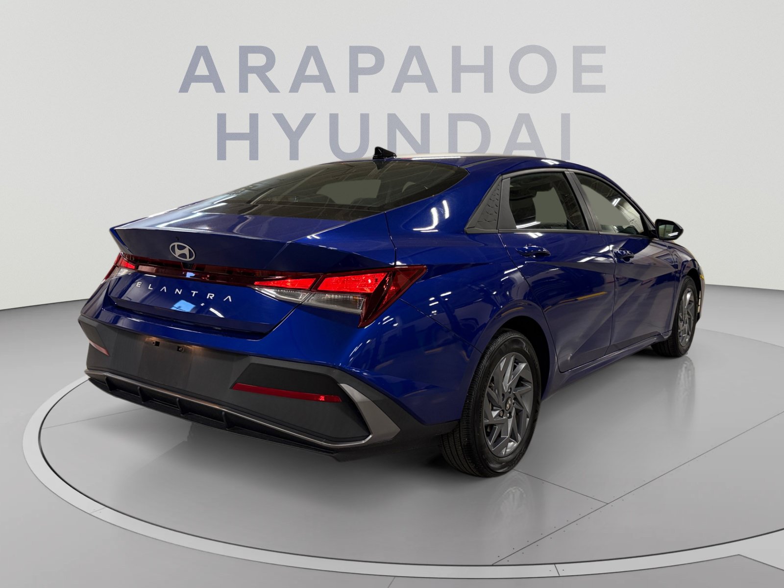 Used 2024 Hyundai Elantra SEL FWD image 5