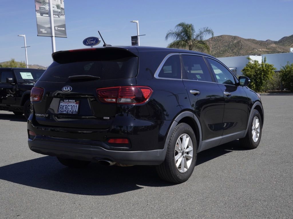 Used 2019 Kia Sorento LX image 4