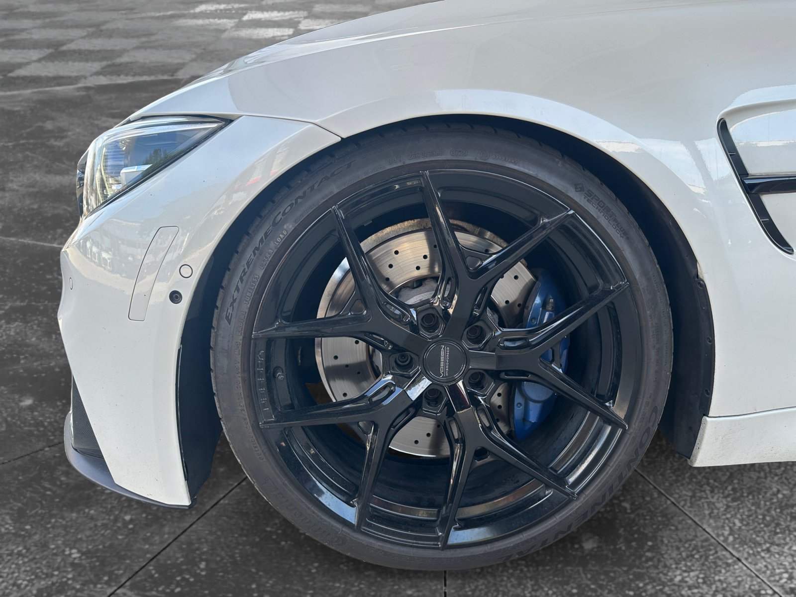 Used 2018 BMW M3 CS RWD image 9