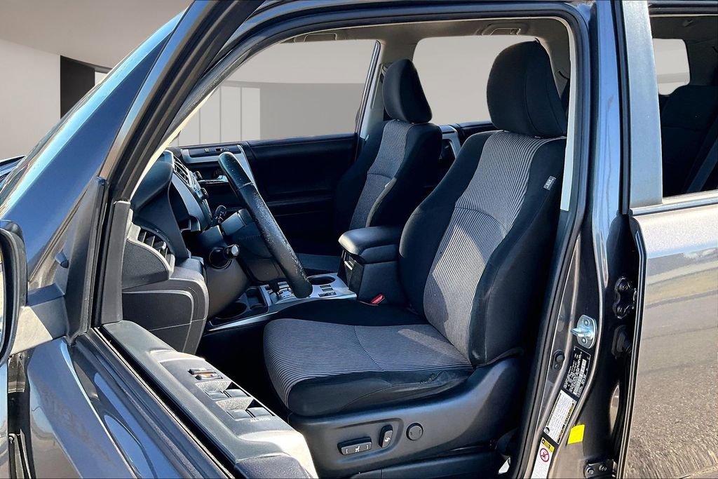 Used 2016 Toyota 4Runner SR5 image 27