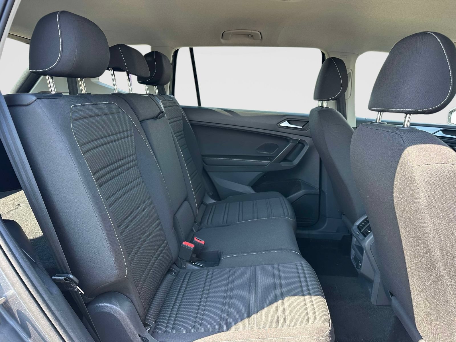 Certified 2024 Volkswagen Tiguan S FWD image 11