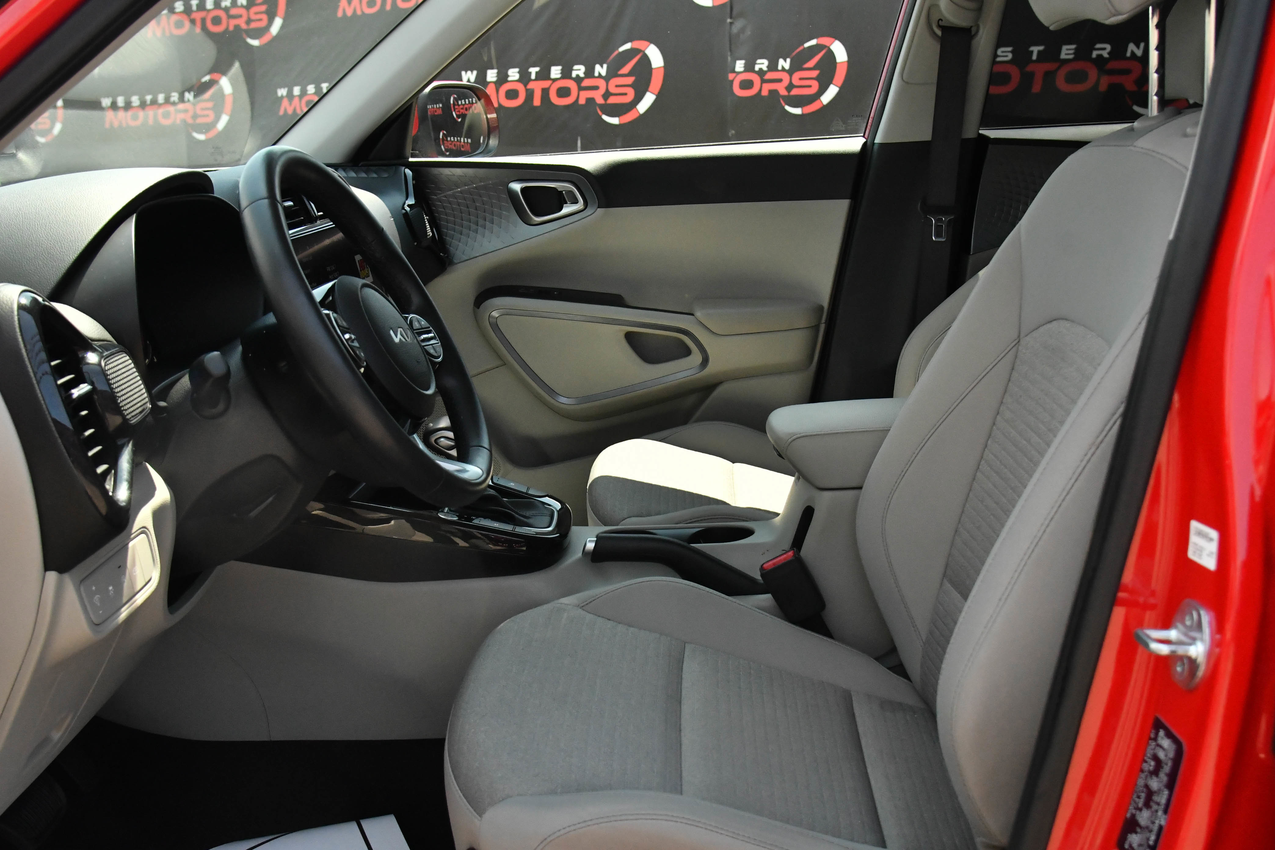 Used 2024 Kia Soul EX image 17