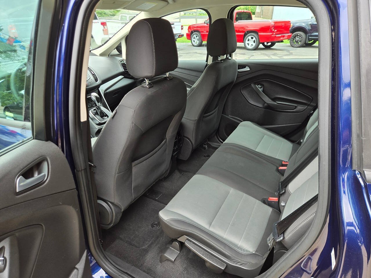 Used 2016 Ford C-MAX SE w/ Interior Protection Package FWD image 10