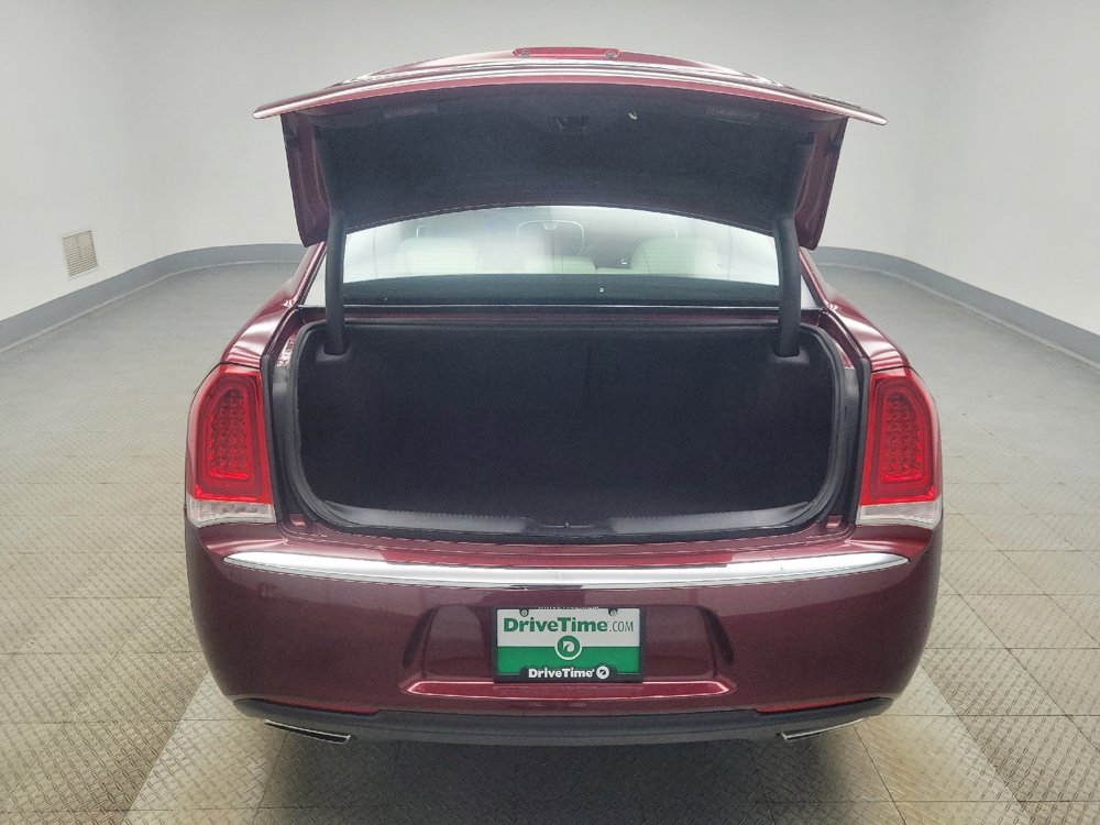 Used 2022 Chrysler 300 Touring image 29