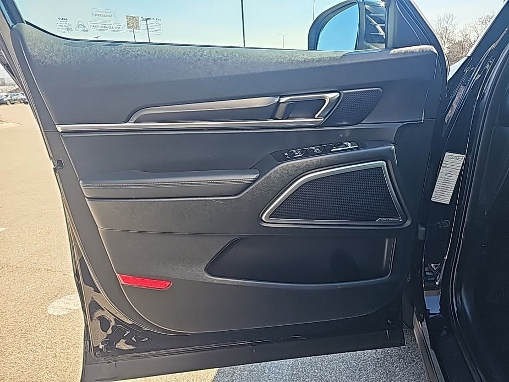 Used 2025 Kia Telluride S image 10
